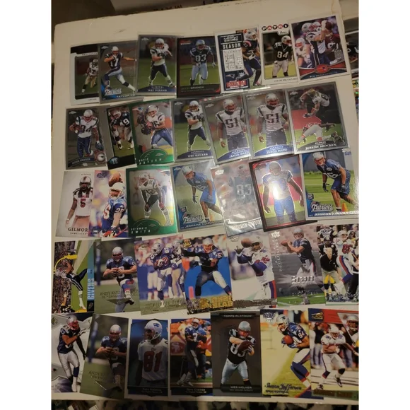 365+ Large Lot NFL Trading Cards Vintage Modern Inserts Rcs New England Patriots